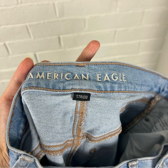 American Eagle Distressed Light Wash 90s Straight Leg Jeans Size 00 - Picture 2 of 13